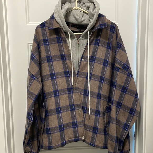 Plaid hooded jacket - two styles in one size L - Picture 1 of 4